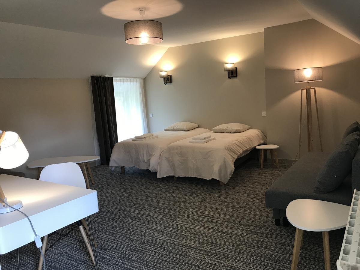 Echologia Hotel Louverné Екстериор снимка