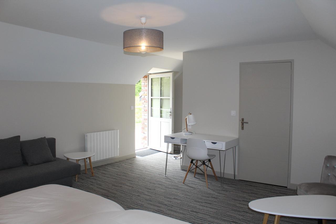 Echologia Hotel Louverné Екстериор снимка