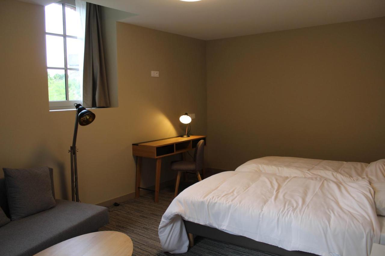 Echologia Hotel Louverné Екстериор снимка