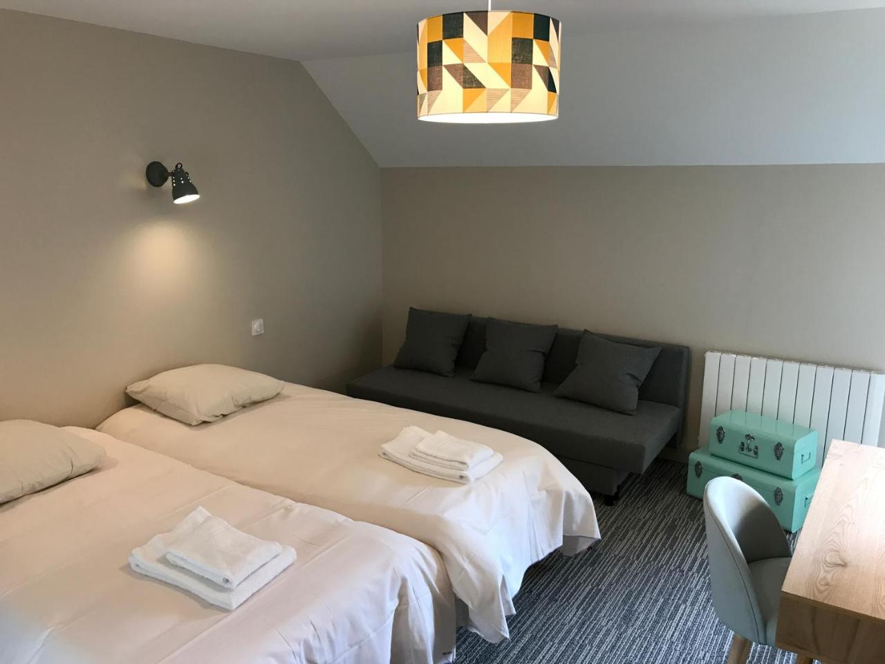 Echologia Hotel Louverné Екстериор снимка