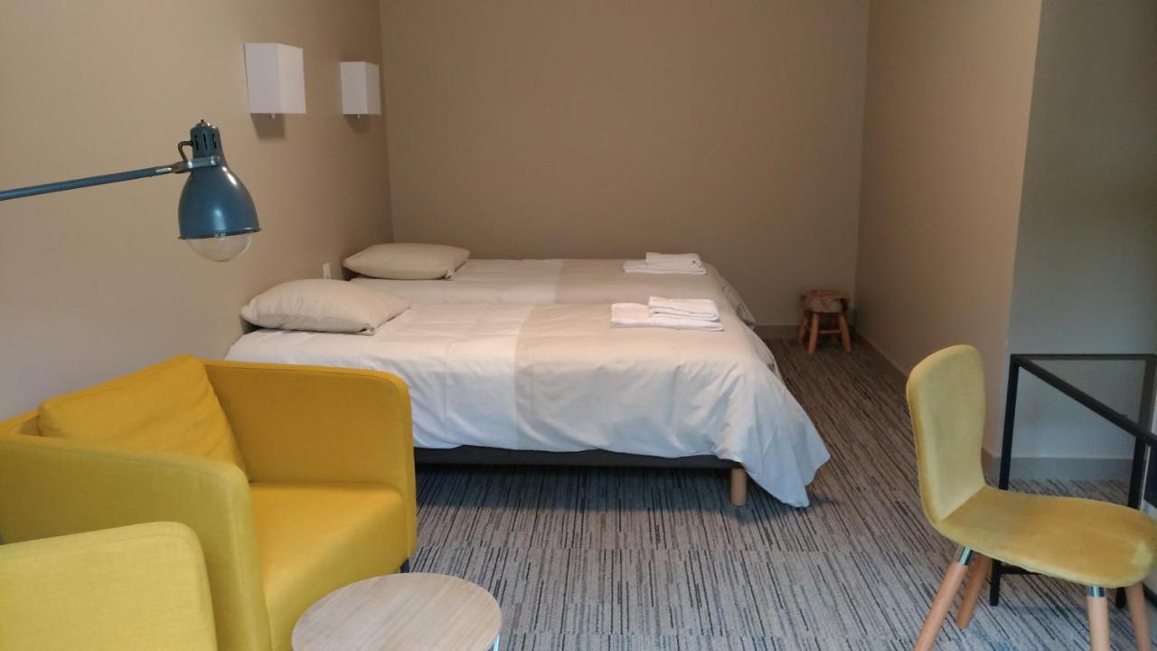 Echologia Hotel Louverné Екстериор снимка